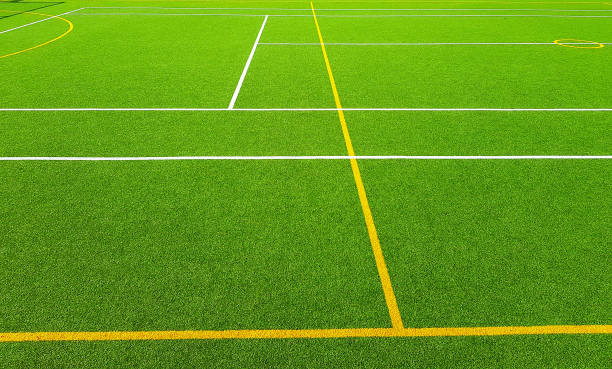 campo esportivo multiuso feito de grama sintética - soccer soccer field artificial turf man made material - fotografias e filmes do acervo