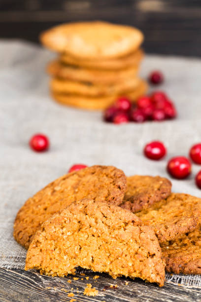 istock fresh oatmeal cookies 1266122099
