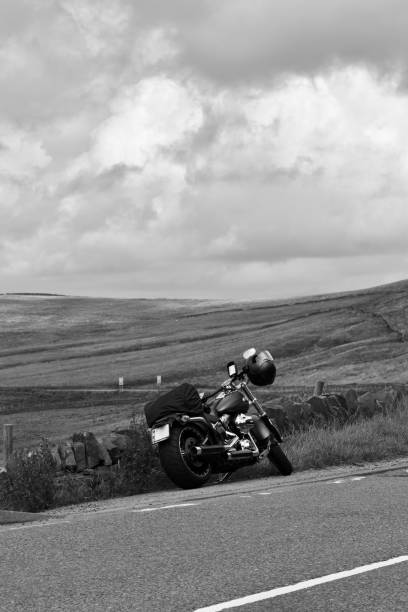 disfrutar de la vista - harley davidson engine motorcycle style fotografías e imágenes de stock