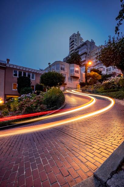 ロンバード通り,サンフランシスコ・アメリカ - lombard street city urban scene city life ストックフォトと画像