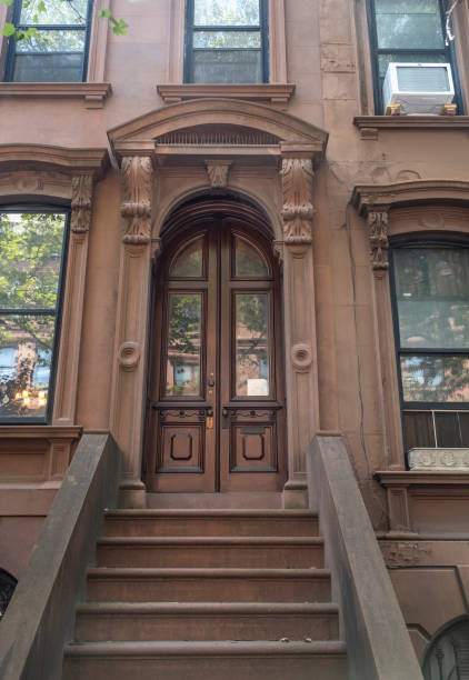 istock An entrance of a brownstone 1266197345
