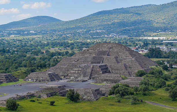 istock Pyramid of the sun 1266304956