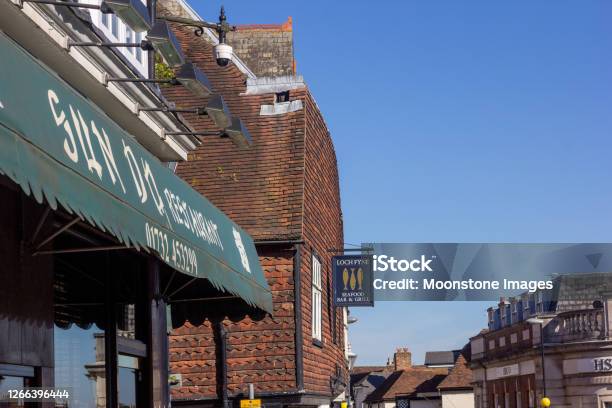 Sun Do Restaurant In Sevenoaks England Stock Photo - Download Image Now - Architectural Feature, Architecture, Awning
