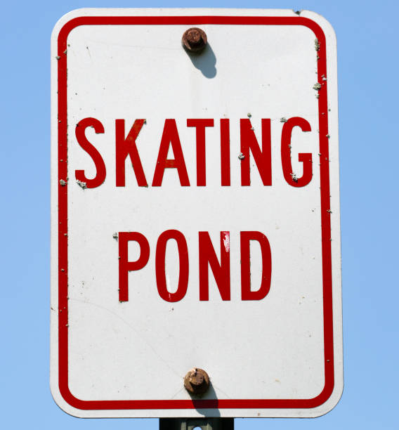 istock Grungy Sign -- Skating Pond 1266468808