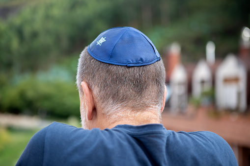 Mature man with a yarmulke in his head