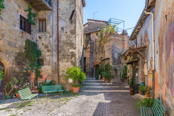 morlupo pequena e bela vila na província de roma, lazio, itália. - roma province - fotografias e filmes do acervo