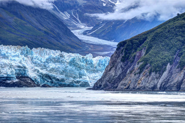 알래스카 해안의 허바드 빙하 - hubbard glacier 뉴스 사진 이미지