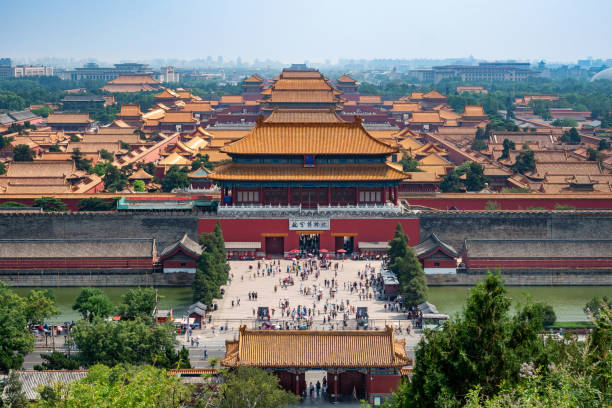 historisches wahrzeichen verbotener stadtpalast komplex in peking, china - ming china forbidden city emperor stock-fotos und bilder