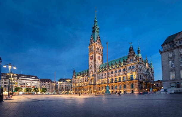 istock Illuminated Town Hall at dusk in Hamburg, Germany 1266787877