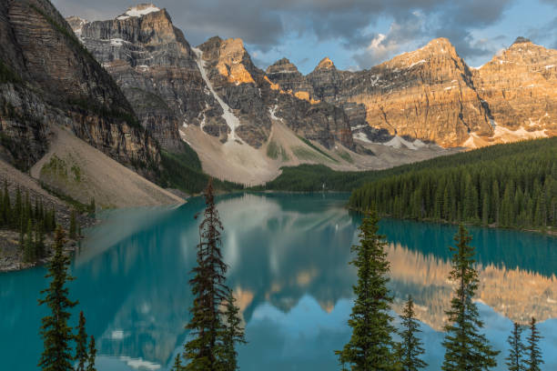 istock Moraine Lake  at sunrise 1266809027
