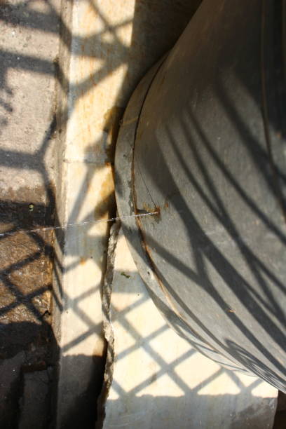 istock Water leaking from an old rusting iron tub 1266820374
