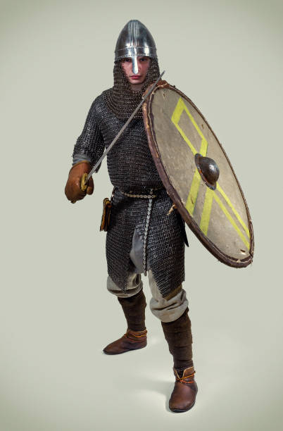 jonge krijger van de vroege middeleeuwen. - uitbeenhandschoen stockfoto's en -beelden