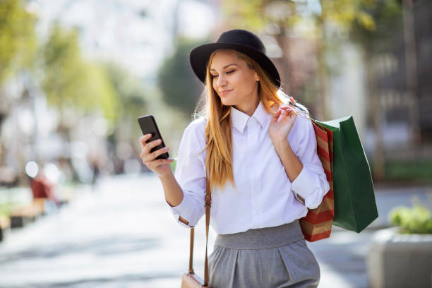 istock Finding more stores to shop at 1266859756