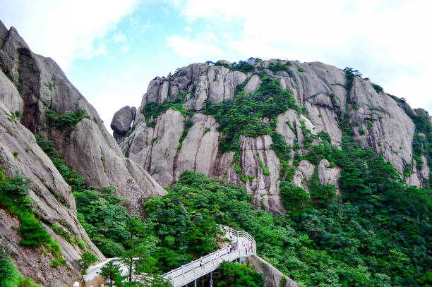 huangshan (montanha amarela) na província de anhui, china - huangshan mountains - fotografias e filmes do acervo