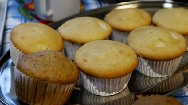 istock Baked tarts and muffins 1266941192