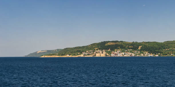 castello di kilitbahir in turchia - dardanelles foto e immagini stock