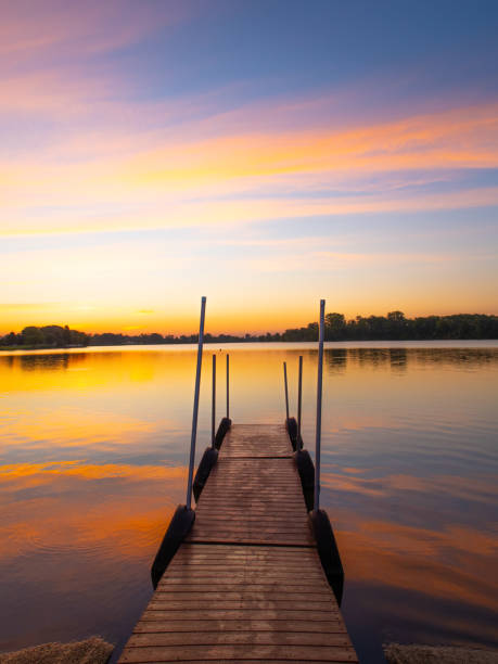 istock Lake Sunrise-Howard County Indiana 1267035729