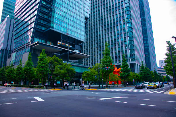 東京のビジネスタウンでの交通渋滞が広がった - car driving transportation tokyo prefecture ストックフォトと画像