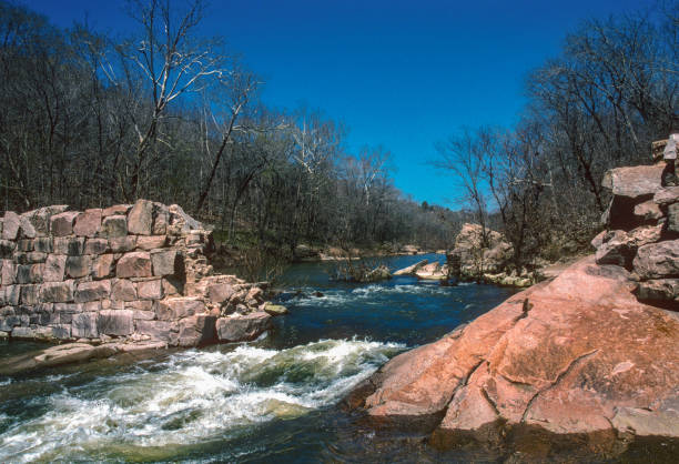 istock Silver Mines Rec Area - Dam Close-up - 2004 1267058610