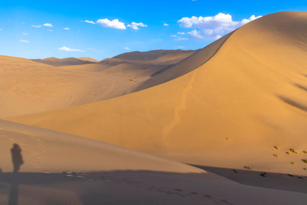 istock Dunhuang Crescent Lake 1267079125