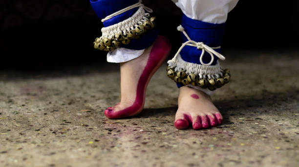 kathak ein indischer klassischer tanz - india indian culture traditional culture dancing stock-fotos und bilder