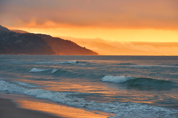 Sea,Sunset,Nature,Water,Sunrise hermoso fondo de la naturaleza.increíble nubes coloridas.reflexiones de agua.magic artistic wallpaper.creative photography.orange sky y sunset.mountain landscape.tranquil panorama.sun,relaxation.summer sea sunset.travel,relaxation. ola, playa.