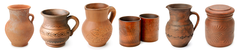 Hand-drawn embryonic works and hand-kneaded pottery works.