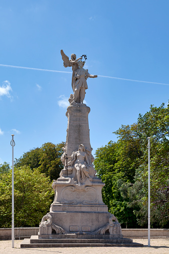 The Monument of French Remembrance (French: Monument du Souvenir Français) located in front of the town hall of Calais was created by Maugendre and inaugurated in 1904. It is a war momorial to those who died in the battles of 1870-1871.\