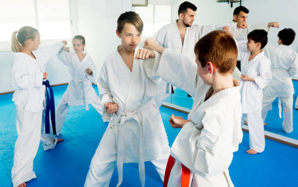 istock Children training in pairs 1267176964