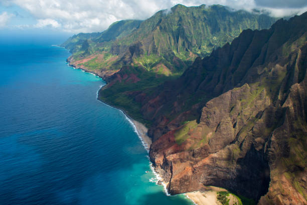 istock Napali Coast Kauai Hawaii USA 1267201744