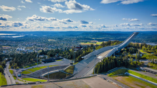 holmenkollen ski jump aerial panorama norwegia oslo - ski arena zdjęcia i obrazy z banku zdjęć