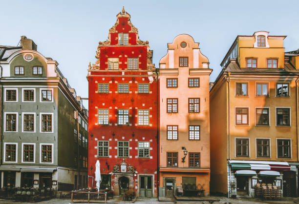 스톡홀름의 스토토르겟(stortorget)은 스웨덴 유럽 여행 랜드마크의 건축 도시 경관을 감상할 수 있습니다. - stockholm sweden gamla stan town square 뉴스 사진 이미지