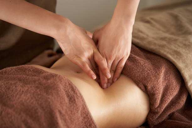 7 900+ Massage Minceur Photos, taleaux et images libre de droits - iStock | Cellulite, Modelage minceur, Shiatsu