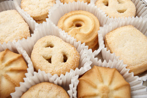 biscuits au beurre danois. - danish pastry photos et images de collection