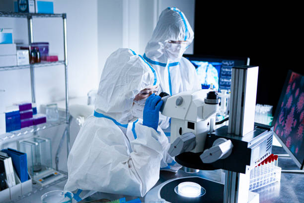 istock Female researchers analyzing the new coronavirus 1267476383