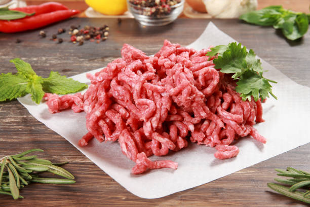 ミンチミート - meat grinder ground beef meat ストックフォトと画像