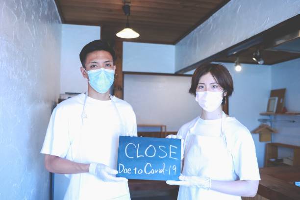 istock Small business closed doe to Covid-19 1267544982