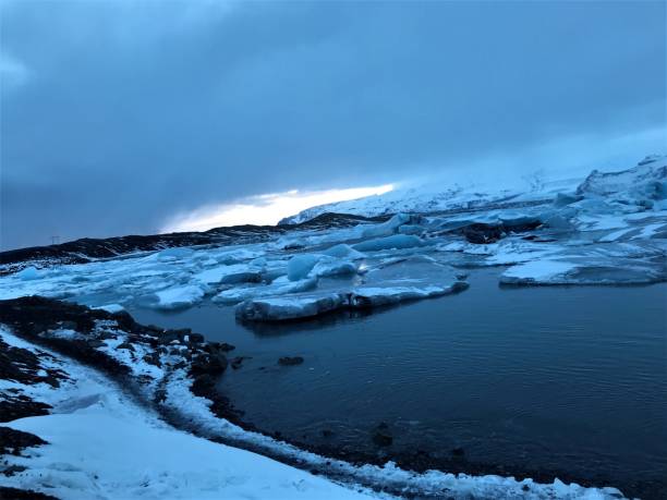 istock icelandic mountains, lands and waters 1267550133