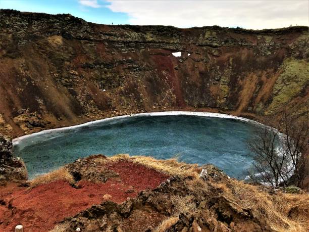 istock icelandic mountains, lands and waters 1267550455