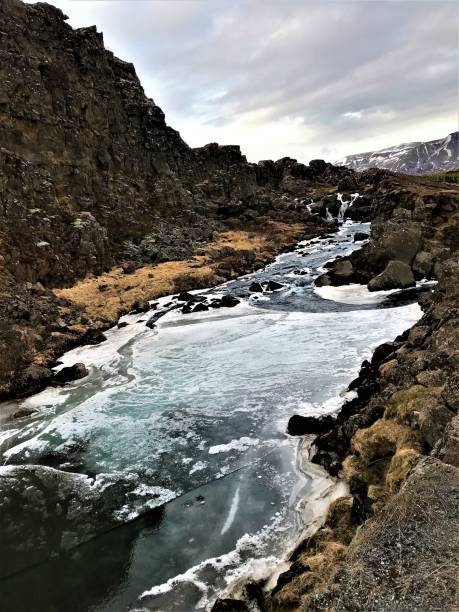 istock icelandic mountains, lands and waters 1267550487