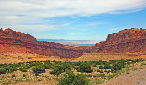 istock Beautiful Canyon View-Utah 1267564040