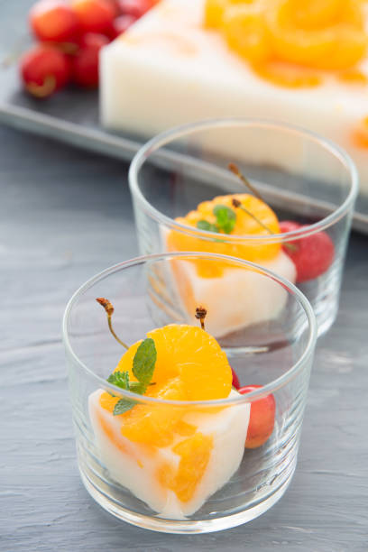 Milk agar jelly with mandarin orange