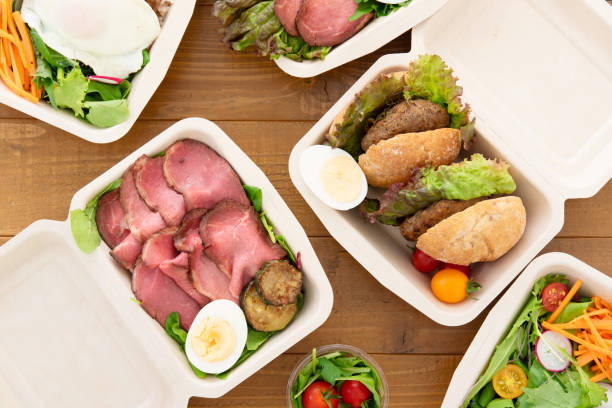 istock the dishes which entered the take-out container 1267678711