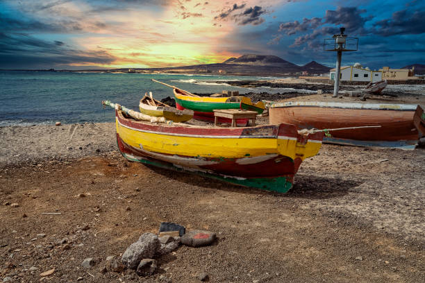 Fishermans boats on isla Sao Vicennte on Caper Verde Islands - fotografia de stock