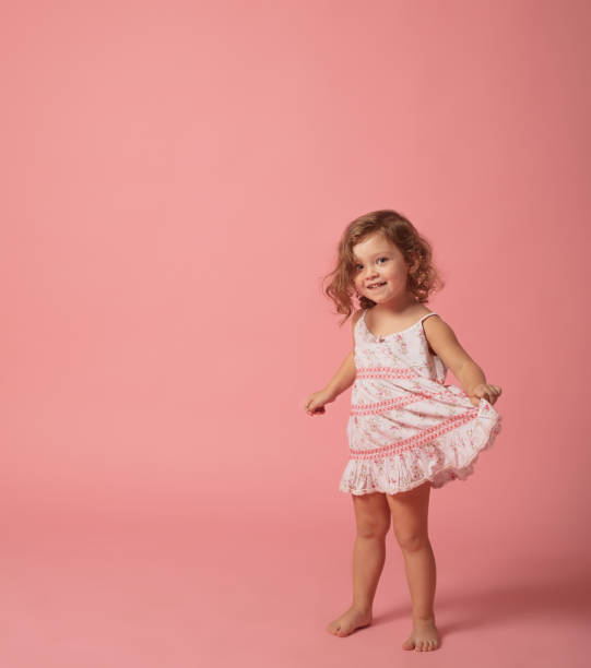 Vestidos Niña 3 Años - Banco de fotos e imágenes de stock - iStock Vestidos Niña 3 Años - Banco de fotos e imágenes de stock - iStock