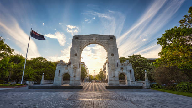 christchurch bridge of remembrance sunset panorama new zealand - christchurch imagens e fotografias de stock