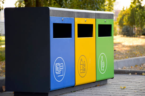 poubelles - packaging recycling bottle plastic photos et images de collection
