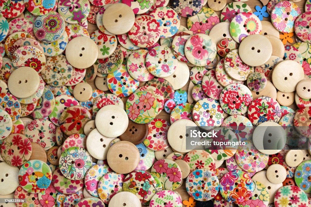 Japan fashion buttons Japanese flea market - wooden ornamental buttons. Kitano Tenmangu, Kyoto. Kyoto City Stock Photo