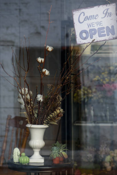 istock Flower Shop Showcase 1268234382