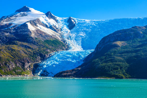 fjorde und kanäle in chile - fjord stock-fotos und bilder